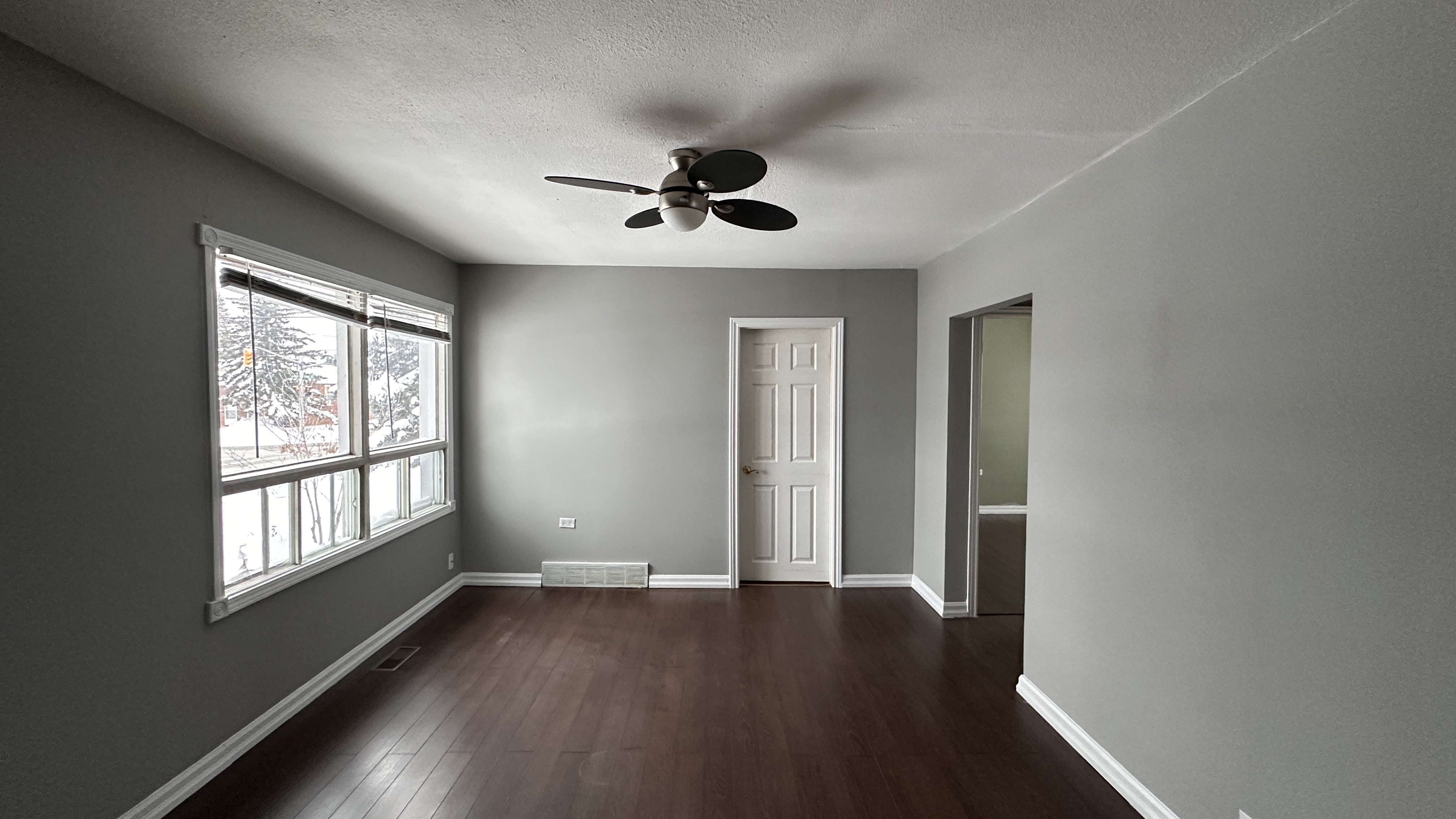 Before and after img-2249 - interior-painting project in Timmins ON - OV Property Solutions