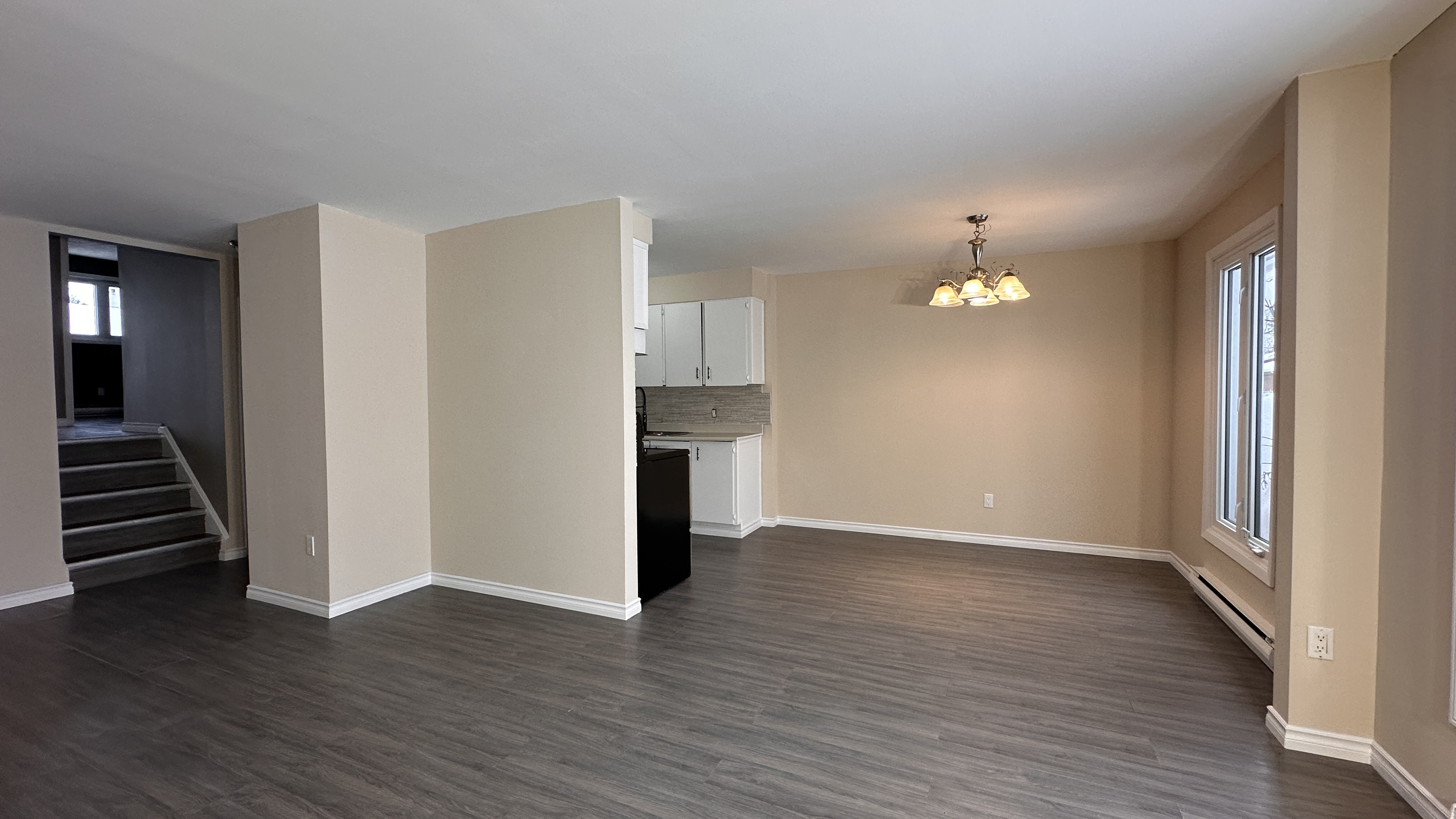 Before and after painting-contractor - interior-painting project in Timmins ON - OV Property Solutions